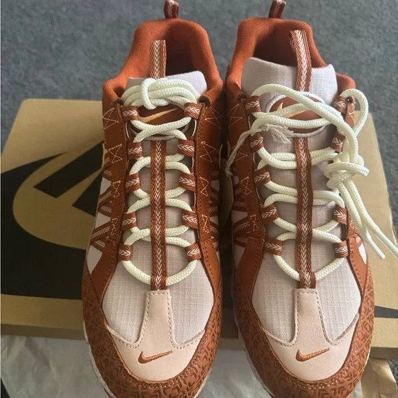 Nike Air Humara FM Sneakers - Picture 5 of 8